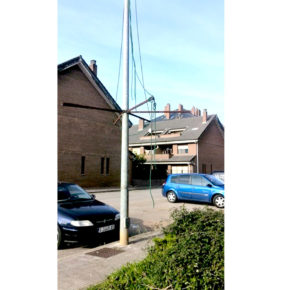 Cs Astillero critica que los adornos navideños del parking de Los Puertos no se retiren después de cinco años de deterioro