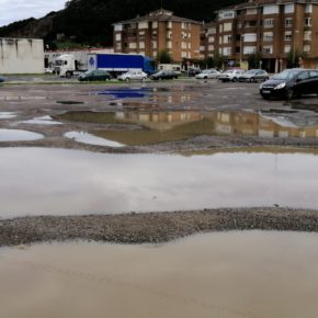 Cs critica que la “gestión deficiente” de las plazas de aparcamiento provoca que estacionar en Santoña sea “todo un reto”