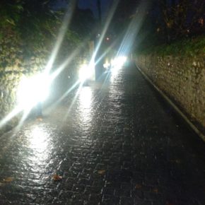 Cs Valle de Buelna tacha de “error” la instalación de balizas luminarias en la calle La Viña