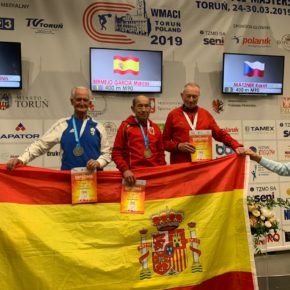 Cs solicita que se celebre un recibimiento al campeón mundial Marcos Bermejo por su récord en los 400 y 800 metros de Torun