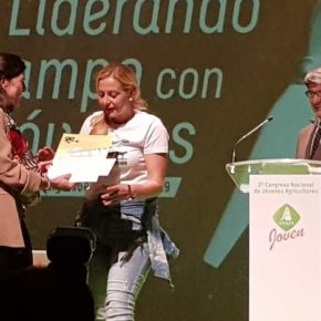 Marta García, número dos de Cs al Parlamento, recibe el primer premio del I Concurso de Cortometrajes de Asaja Joven