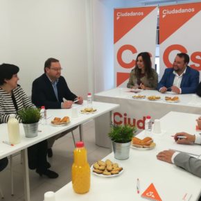 Gómez: “El nuevo calendario escolar es una muestra más de la mala gestión del PSOE al frente de Educación en Cantabria”