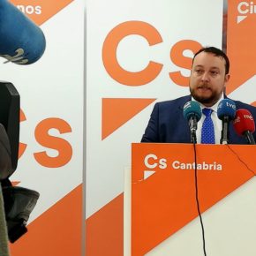 Gómez: “El PRC nunca será futuro de nada cuando lleva gobernando 20 años y no ha conseguido cambiar la fisonomía de Cantabria”