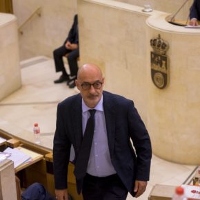 Álvarez: “En Cantabria, la Arcadia feliz de Revilla, los datos del aumento del paro son escalofriantes”