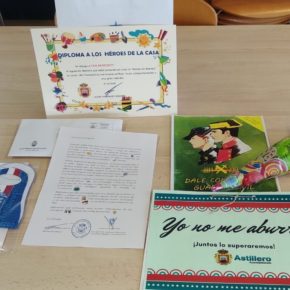 Astillero agradece el buen comportamiento de los niños con un diploma personalizado, dulces y cuadernillos de actividades
