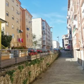 El Ayuntamiento de Astillero acometerá una obra de urgencia en el muro de contención de la calle Santa Ana