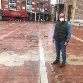 Ciudadanos Torrelavega critica el estado de abandono de la plaza Baldomero Iglesias