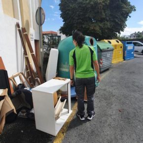 Castro-Urdiales emprende una campaña informativa para garantizar el cumplimiento de la ordenanza de limpieza viaria y recogida de residuos domésticos