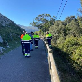 Liendo supervisa las labores de mantenimiento de varios tramos del Camino de Santiago y Vías Verdes del municipio