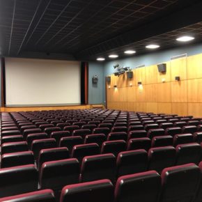 La Sala Bretón de Astillero ya cuenta con una nueva pantalla de Cine