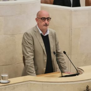 Álvarez: “Algo huele a podrido en la Consejería de Economía cuando el PRC y el PSOE impiden que César Aja venga al Parlamento a dar explicaciones"