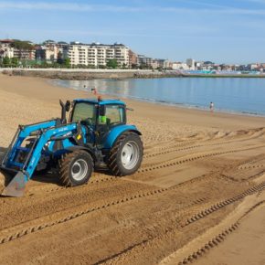 Las playas de Ostende y Oriñón en el municipio de Castro-Urdiales renuevan la Bandera Azul 2022