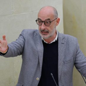 Álvarez: "El Gobierno de Cantabria debe garantizar la sostenibilidad del sistema público de atención a la dependencia” 