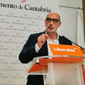 Álvarez: Si el Gobierno de Cantabria no ha sido capaz de mediar en el conflicto del metal y tiene que arreglarlo Madrid, aquí sobra alguien