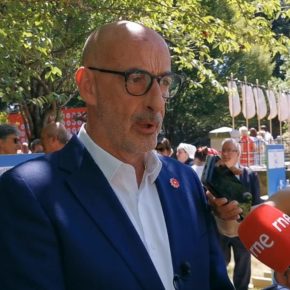 Álvarez: “Es muy triste que esta fiesta se esté convirtiendo en un acto mitinero y que PRC y PSOE vengan a contarnos el maravilloso gobierno que tiene Cantabria”