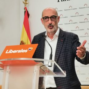 Álvarez: “Revilla baja los impuestos, de manera ridícula, por miedo a pagarlo en las elecciones de mayo”