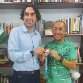 Soberón recibe a Armando Maestro, ‘Finisher’ de la media maratón de Sydney