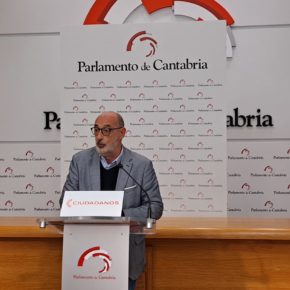Álvarez: “El PP se enfada lo justito con Revilla, no vaya a ser que se enoje con ellos y vuelva a gobernar con el PSOE”